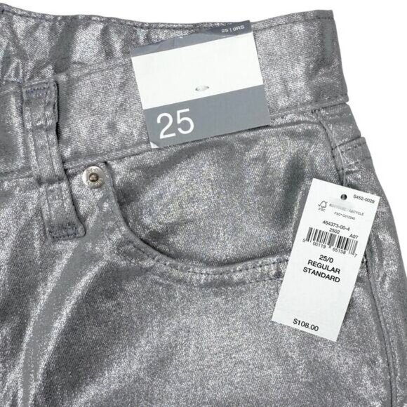 Gap Women's 11.5" Mid Rise Metallic Longline Denim Shorts In Silver Size 25 - Picture 3 of 6
